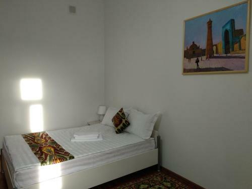 Hostal Hotel Apartments Silk Road