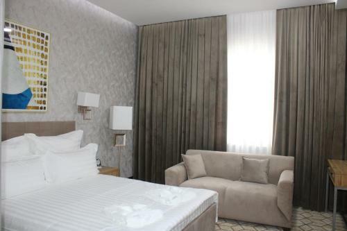 Zarafshan Grand Hotel