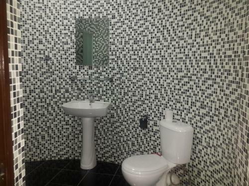 Hotel Gulmira And Ko On Reshetnikova 2 B