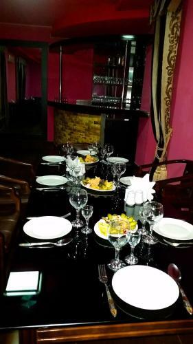 Hotel Gulmira And Ko On Reshetnikova 2 B