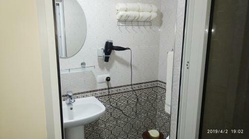 Hostal Faride Guest House