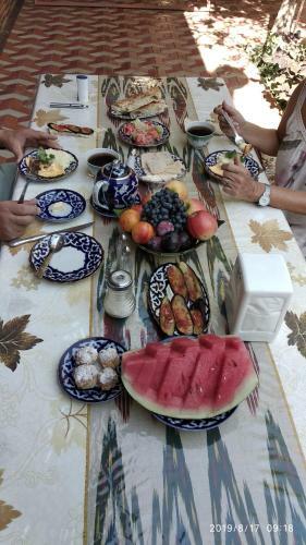 Hostal Faride Guest House