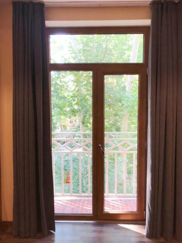 Green City Apartment