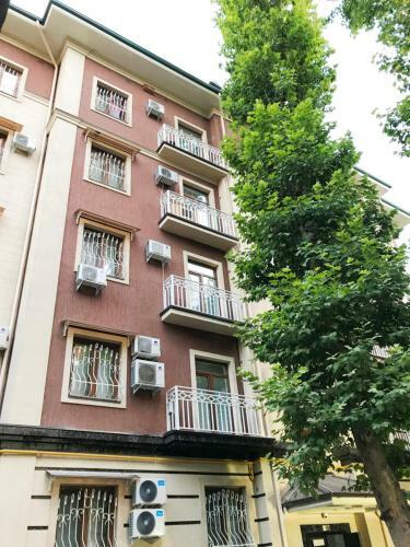 Green City Apartment
