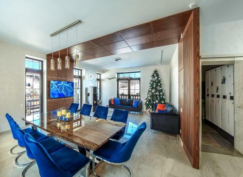 Bfh-b Family House