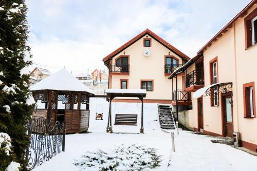 Hostal Guest House Vershina Bukovelyu