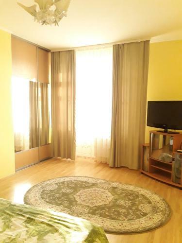 Apartment Near Maidan Shopping Center