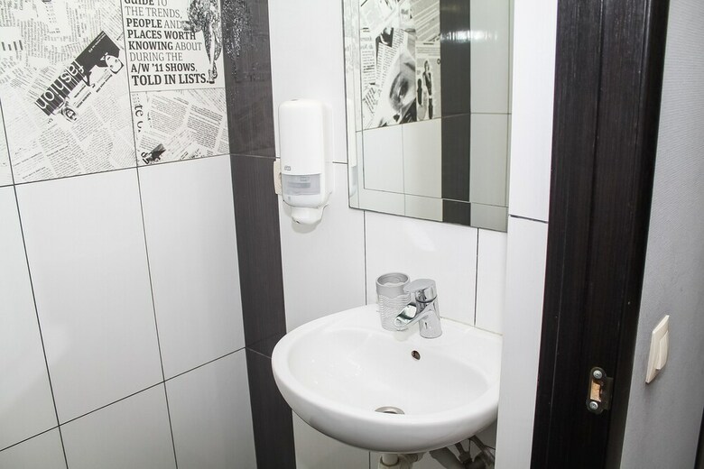 Square Hostel