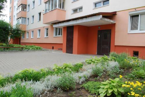 Room In Three Bedroom Flat