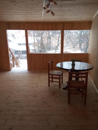 Apartment On 28-ho Chervnya Street