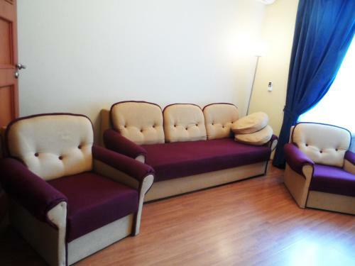 Apartment On Skorykovskyi Lane 4