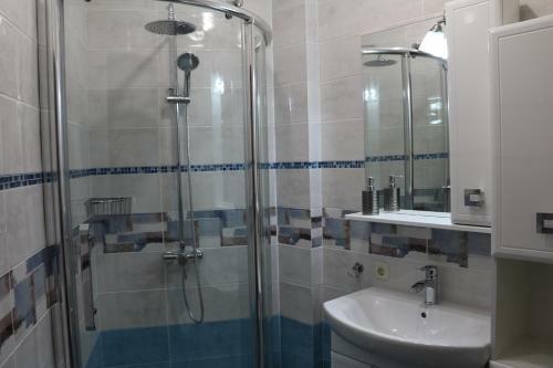 Beach Apartment Zebra