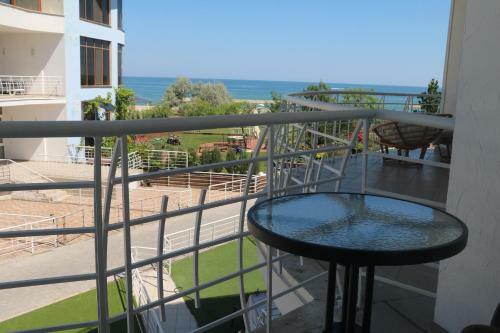 Beach Apartment Zebra