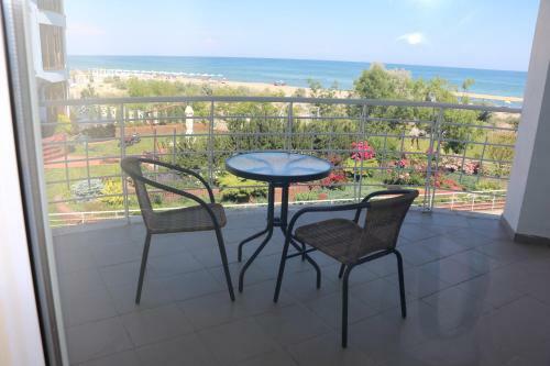 Beach Apartment Zebra