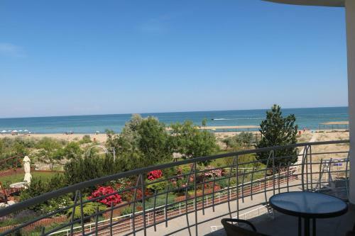 Beach Apartment Zebra