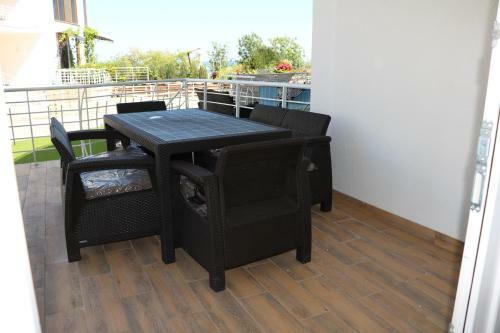 Beach Apartment Zebra