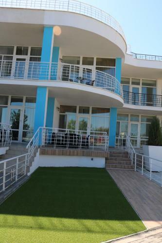 Beach Apartment Zebra