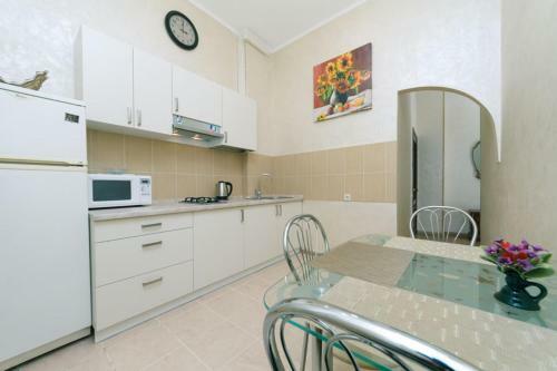 Apartment On Saksahanskoho Street