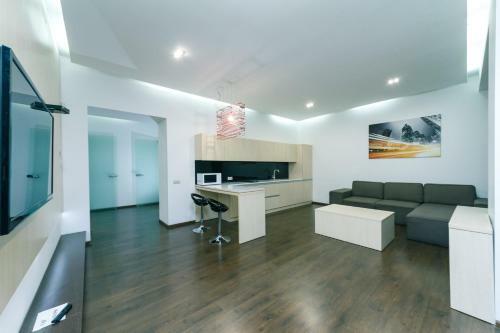 Vip Apartment On Kreschatik. With Terrace