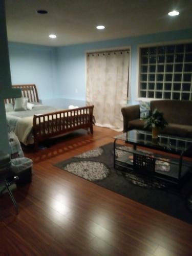 Hostal Burris Guest House