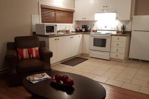 Apartment Sweet No. 7