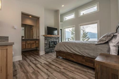 The Lodge On Harrison Lake