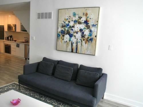 Hotel Newly Renovated 2br Townhome With Parking!