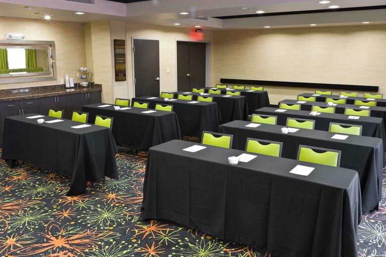 Hotel Hampton Inn And Suites Tulsa Central