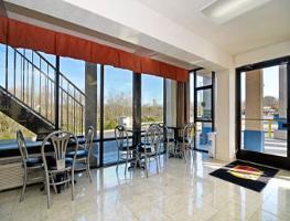 Hotel Super 8 Nashville West