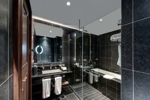 Dukes The Palm, A Royal Hideaway Hotel