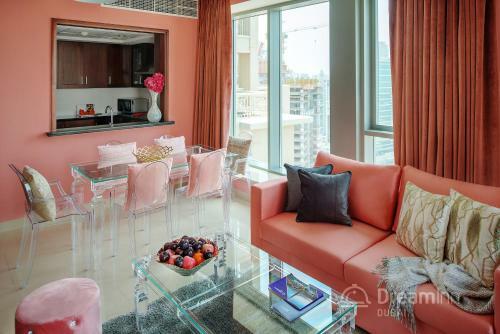 Dream Inn Apartments - 29 Boulevard Private Terrace