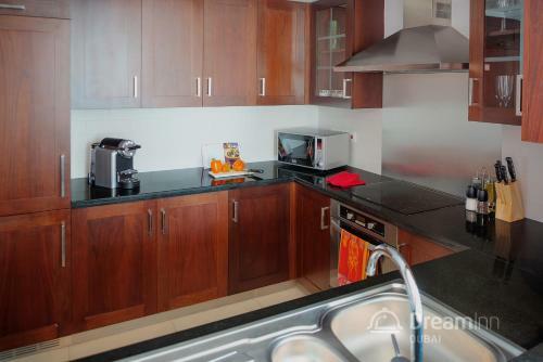 Dream Inn Apartments - 29 Boulevard Private Terrace