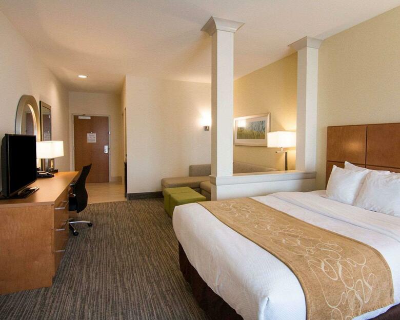 Hotel Comfort Suites Bossier City