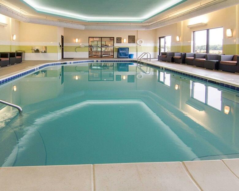Hotel Comfort Suites Bossier City