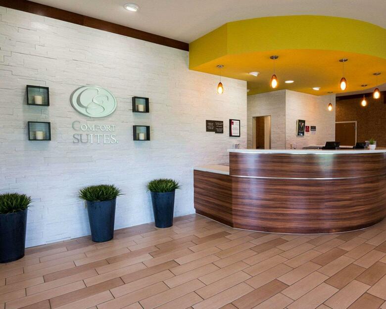 Hotel Comfort Suites Bossier City