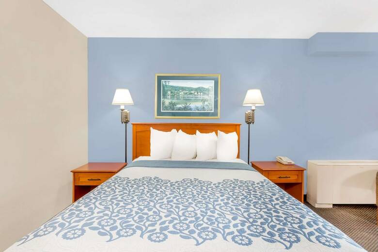 Hotel Days Inn Cedar Falls- University Plaza