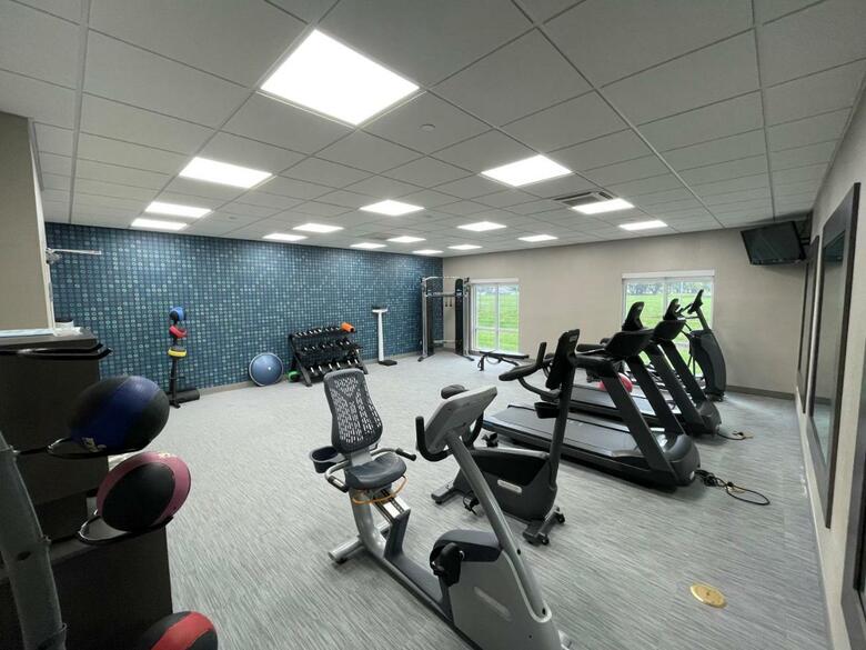 Holiday Inn Express Hotel & Suites Ankeny-des Moines