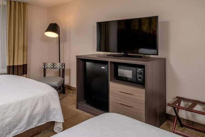 Hotel Clarion Pointe Beckley