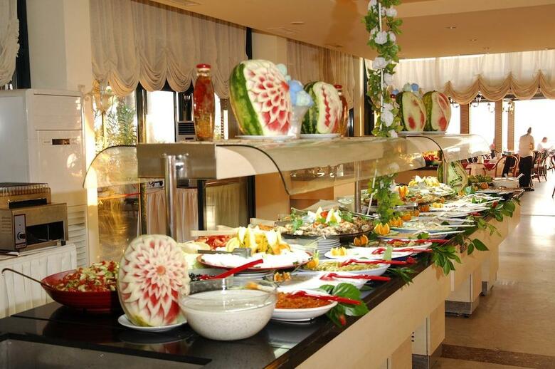 Hotel Aska Just In Beach