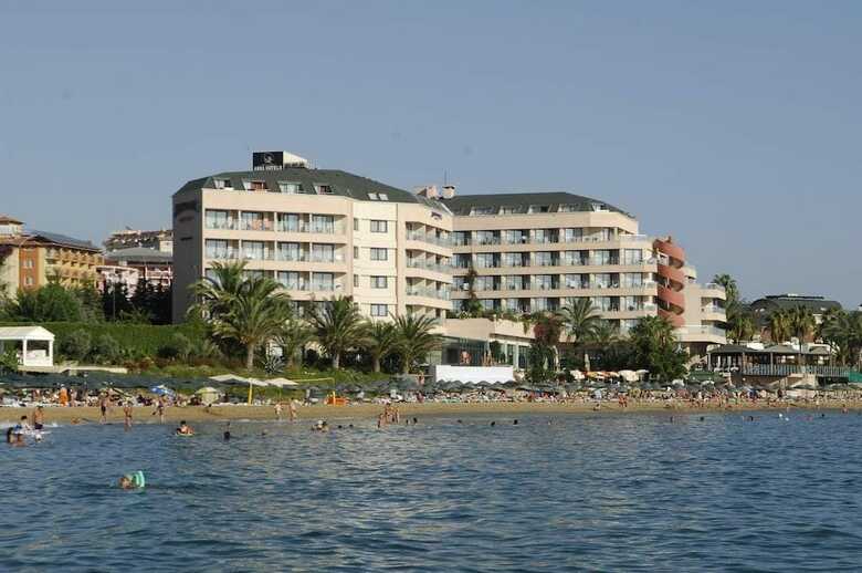 Hotel Aska Just In Beach