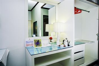 Hotel A-2 House (dlx Fam Room Only)