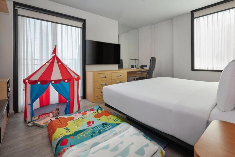 Hotel Aloft (solo Habitaci�n Urbana)