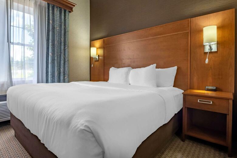 Hotel Comfort Suites