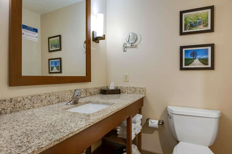 Hotel Comfort Suites