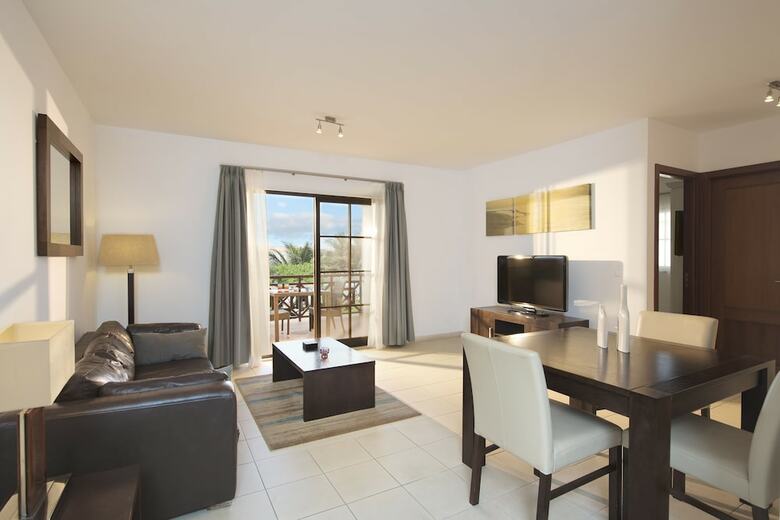 Hotel Melia Tortuga Beach Resort