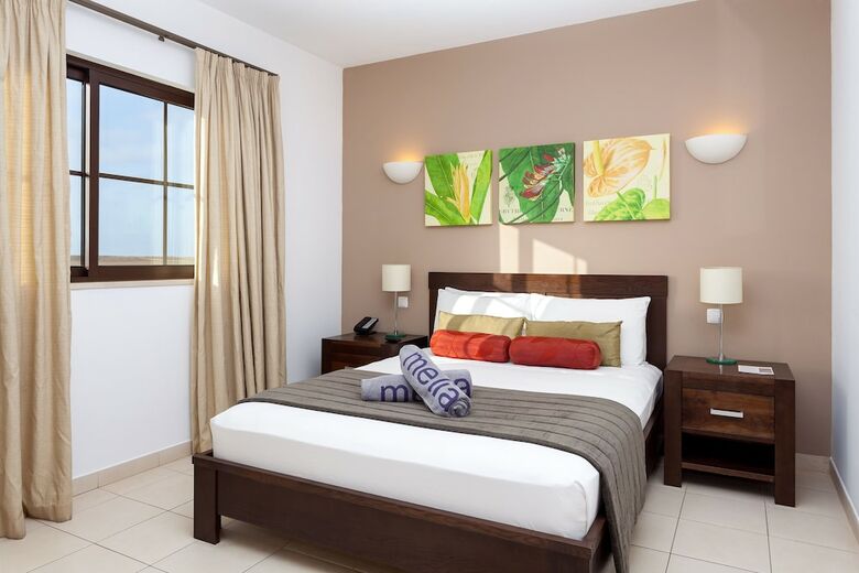 Hotel Melia Tortuga Beach Resort