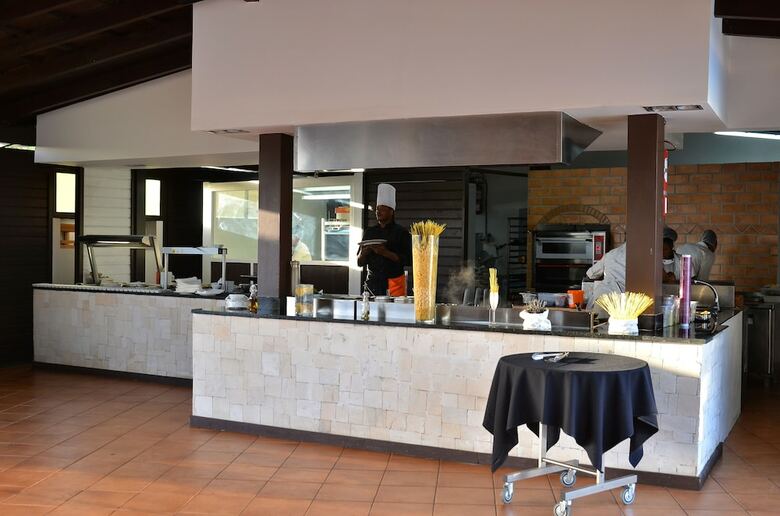 Hotel Melia Tortuga Beach Resort