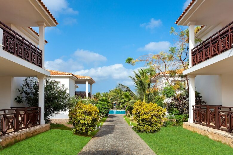 Hotel Melia Tortuga Beach Resort