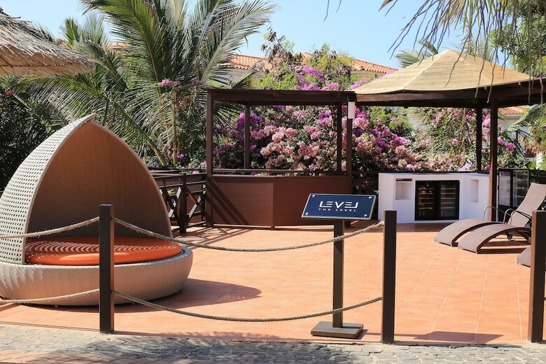 Hotel Melia Tortuga Beach Resort