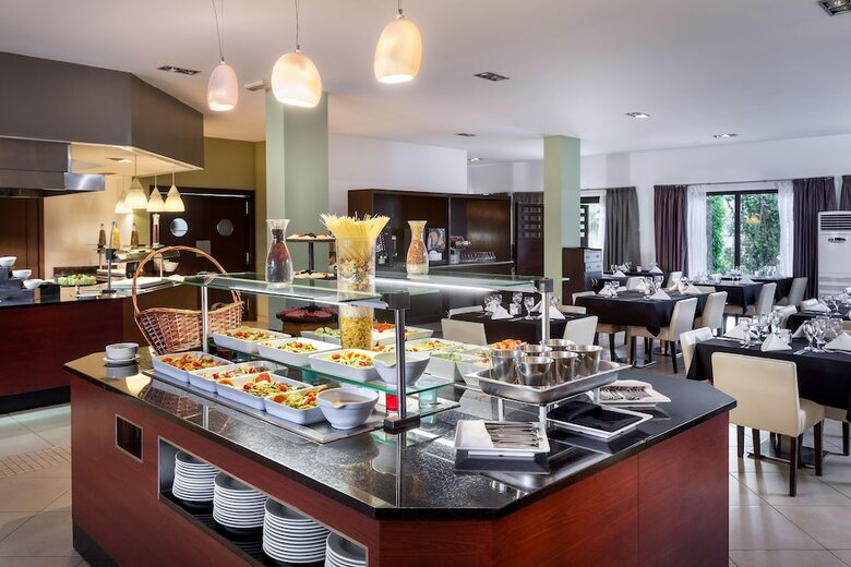 Hotel Melia Tortuga Beach Resort